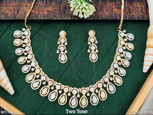 NS-19384-715-WHITE