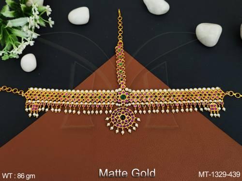 beautiful-antique-jewellery-matte-gold-party-wear-maang-tikka-