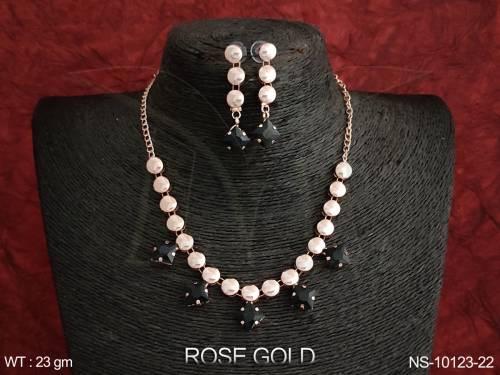 NS-10123-22-BLACK