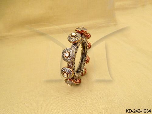 KD-242-1234-WHITE