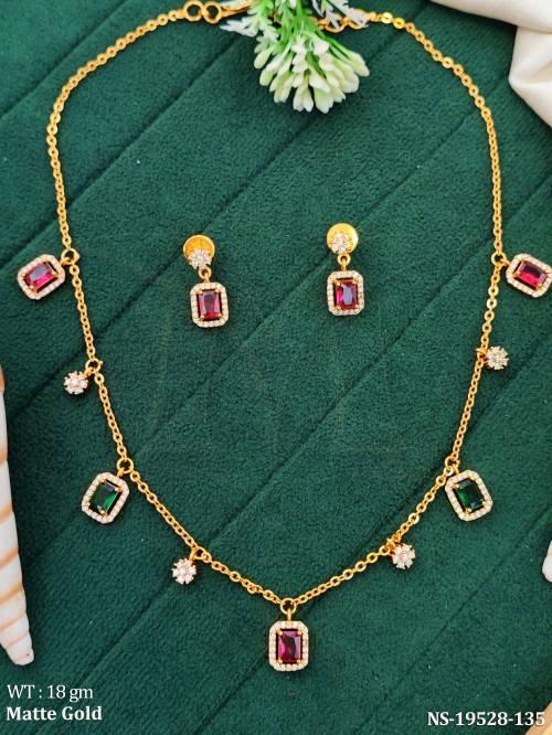 NS-19528-135-RUBY GREEN