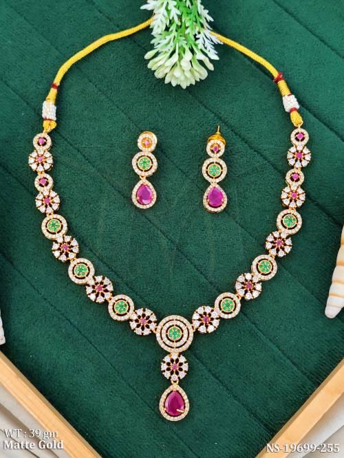 NS-19699-255-Ruby green white