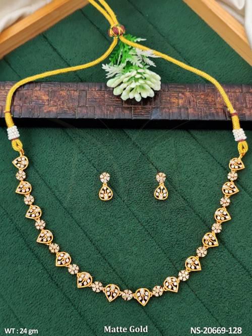 NS-20669-128-WHITE