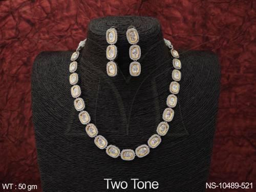 NS-10489-521-WHITE